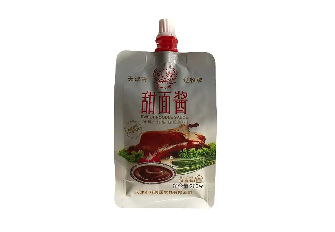 甜面醬包裝革新者 —— 全自動自立吸嘴袋灌裝旋蓋機，高效賦能食品工廠量產